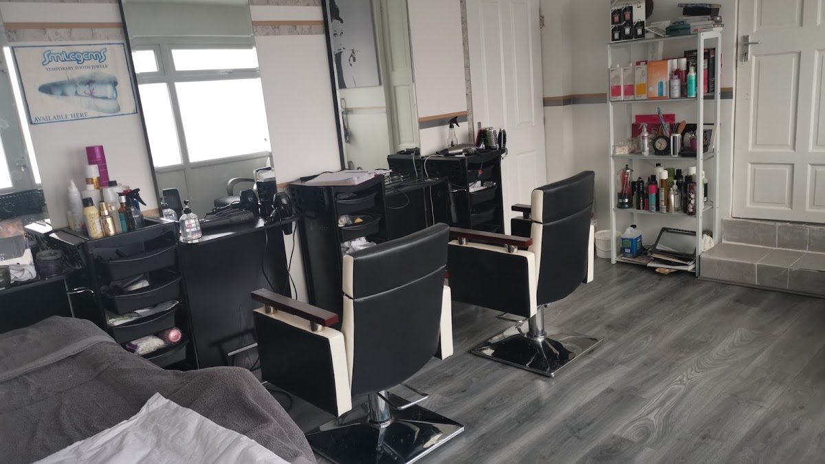 Henna Hair & Beauty Salon