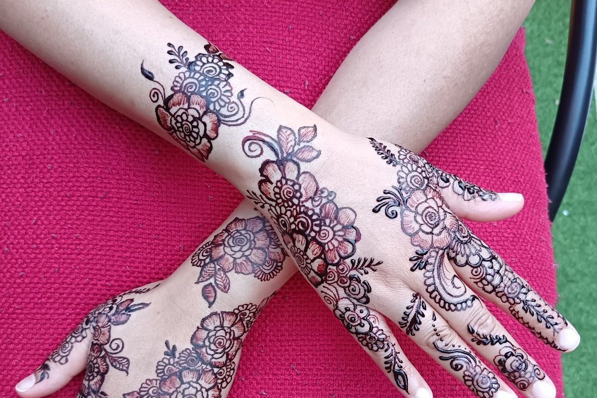 Designer heena mehndi art