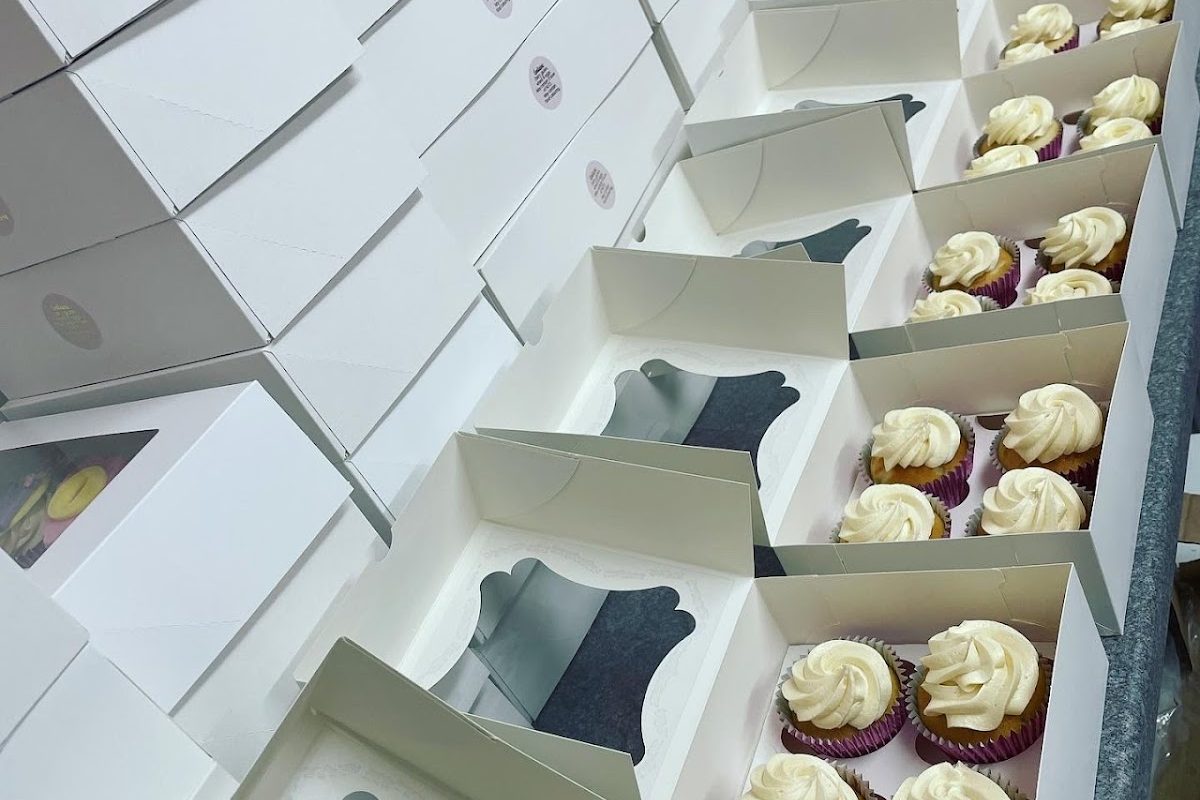Simply Cakes by Leah