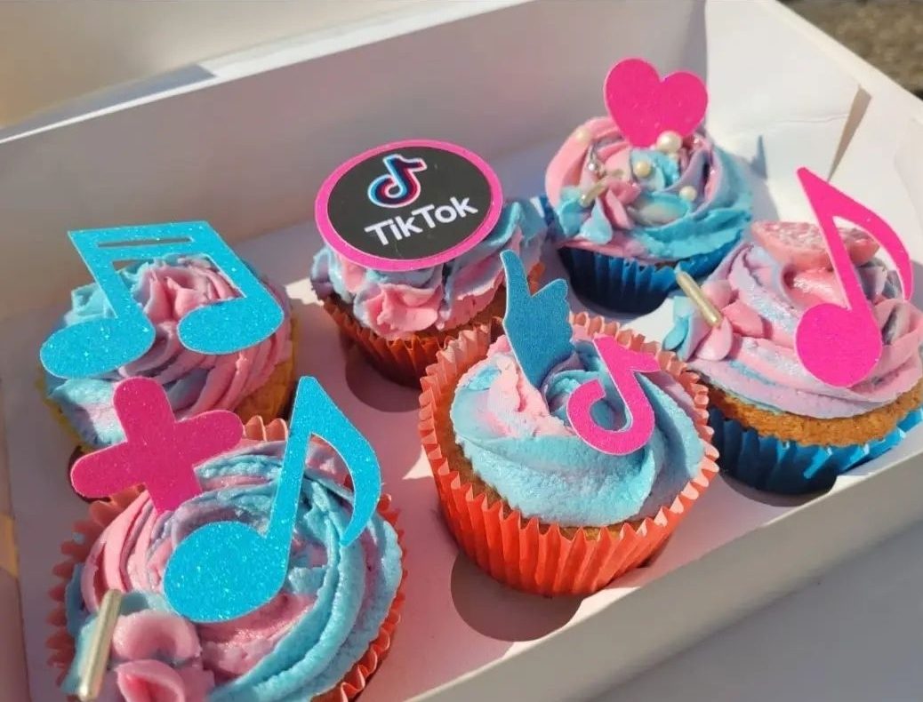 Celuxe Bakes