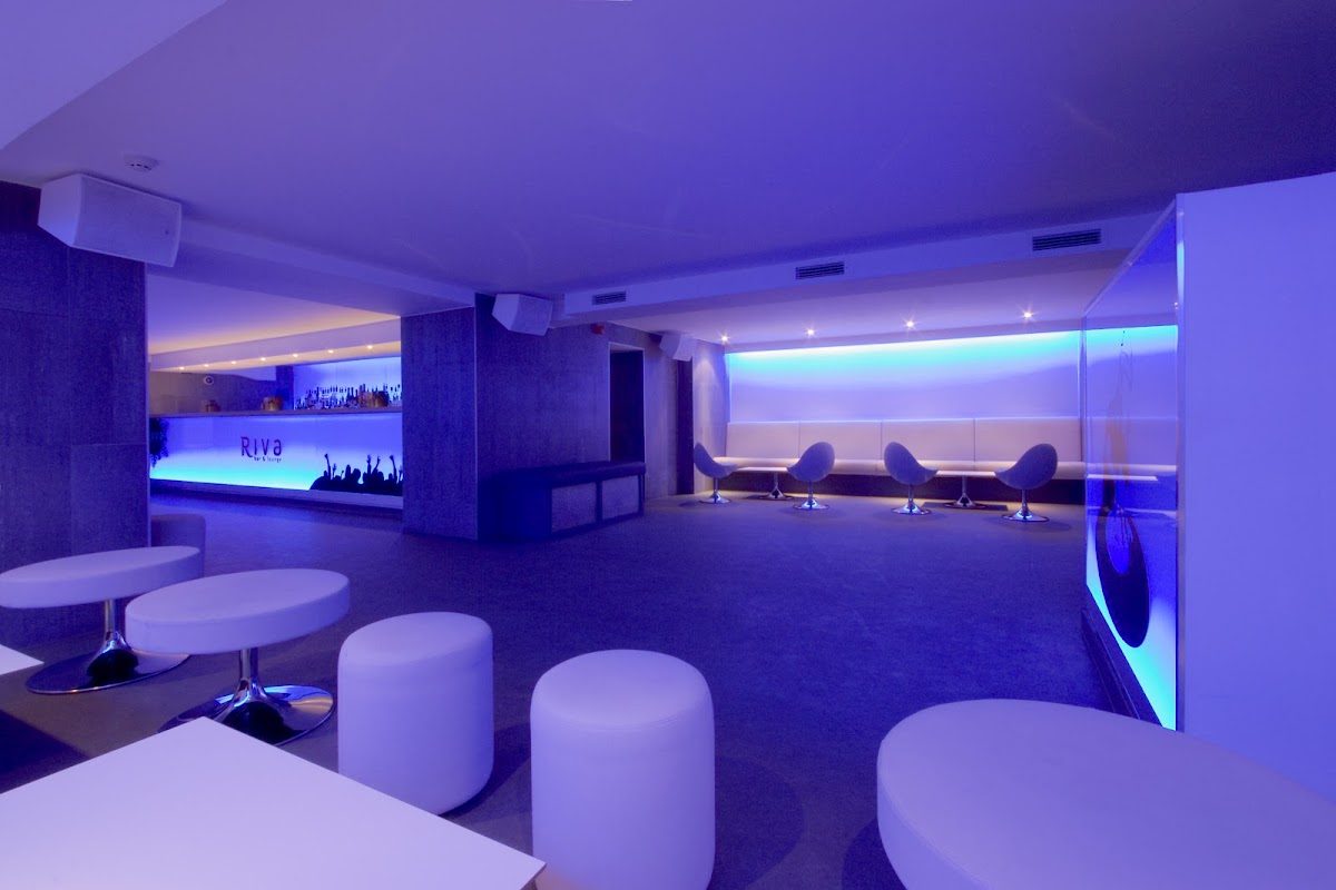 Riva Lounge