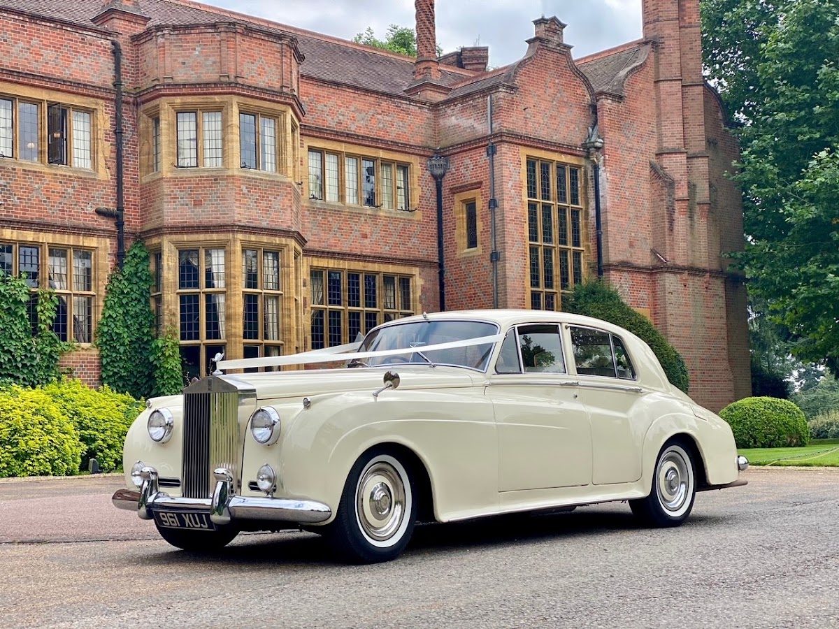 Ab Chauffeurs - Wedding Car Hire London - Classic Wedding Car London