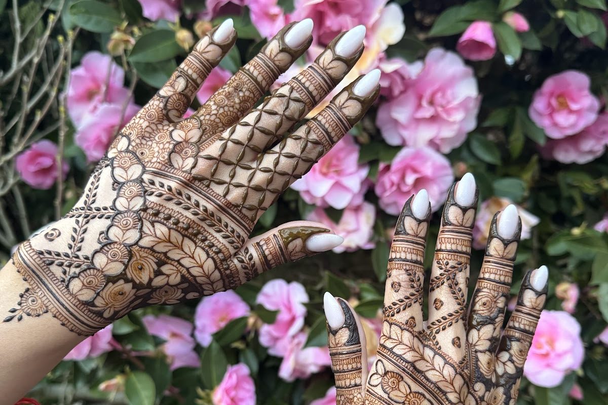 Mehndi by Disha