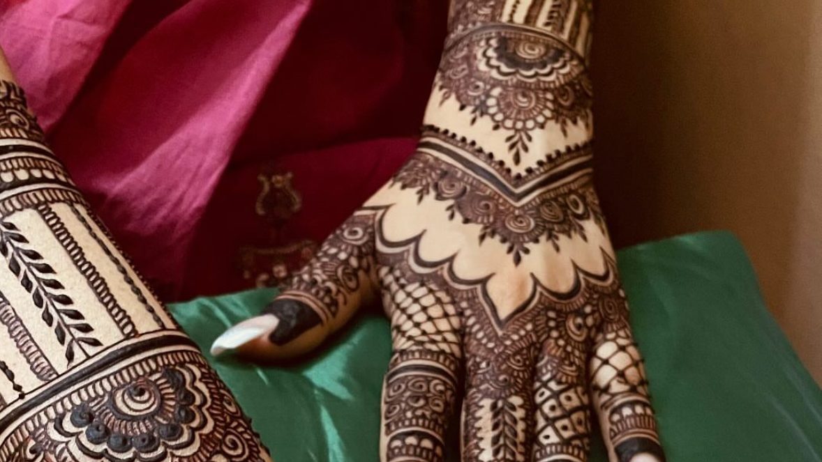 Henna Artist