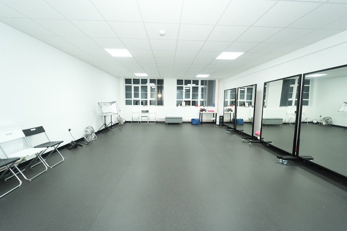 Studio 6