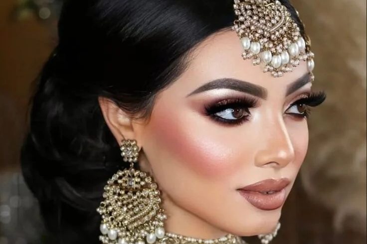 Alayna makeup & hair Studio London