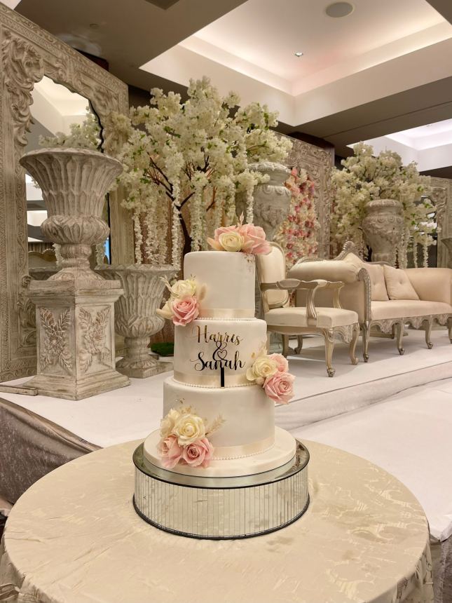 Glasgow Cakes Asian Wedding Cakes Scotland